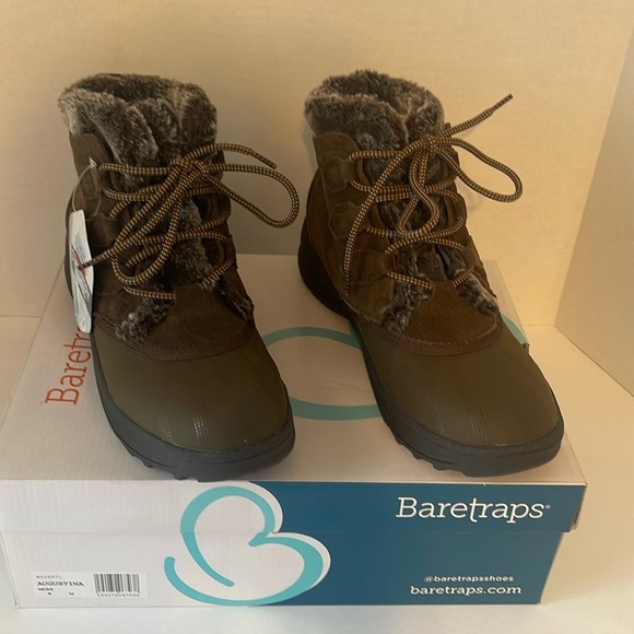 NWT BareTraps Water Resistant Cushioned Boots - Picture 1 of 16
